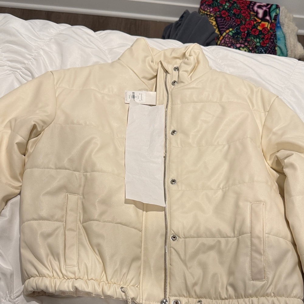 Francesca's Collections Ivory Puffer Jacket